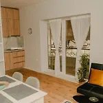 公寓 Flat In Heart Of *