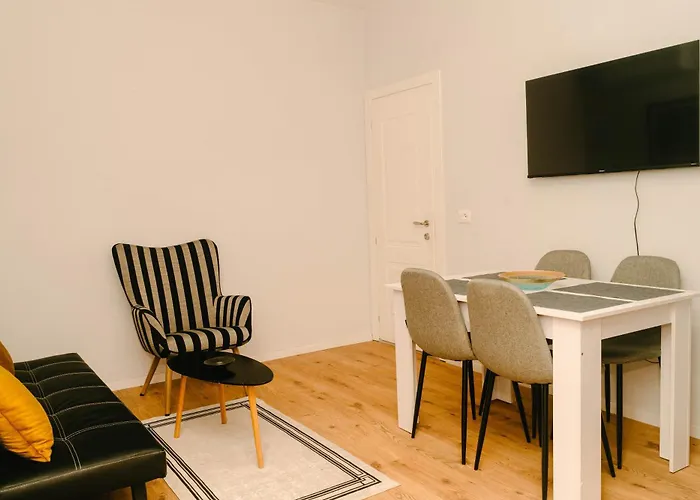 Flat In Heart Of Apartment Tirana